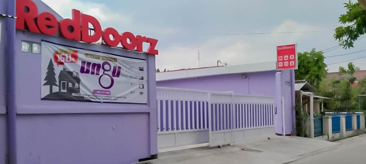 Reddoorz @ Jalan Ahmad Yani Hotel Karawang Exterior foto